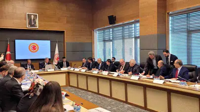 Kahraman Mehmetçik’e yeni haklar: Uzman erbaş ve sözleşmeli erler için beklenen düzenleme komisyondan geçti