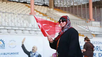 Gebze’de kadınlar sahalara indi: Hem spor yaptılar hem sosyalleştiler