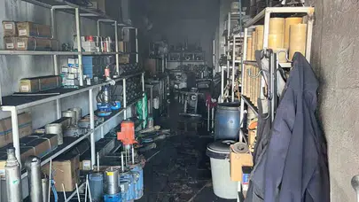 Diyarbakır’da korkutan alevler: Tamirhaneden geriye sadece küller kaldı