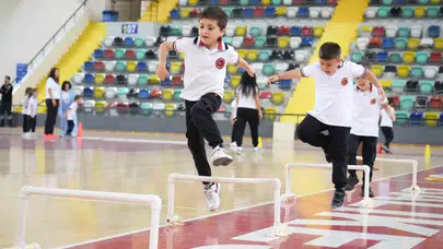 Dijital ekranlarda yerini alan geleneksel oyunlar: 43 bin öğrenci Balıkesir'de buluştu