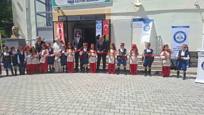 İlmek ilmek işlenen hayaller sergiye dönüştü: Hisarcık’ta üretimin gücü sahneye taşındı
