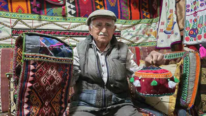 Yozgat’ta bir ev dolusu tarih: 86 yaşındaki Mustafa amca atıkları sanata dönüştürüyor