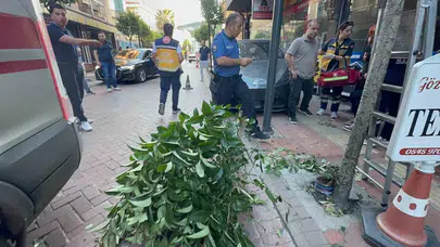 Amasra’da korku dolu anlar: Kontrolden çıkan otomobil apartman duvarına çarptı