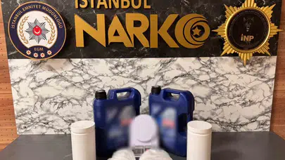 Esenyurt’ta narkotik darbesi: Zehir tacirinin evinden laboratuvar çıktı