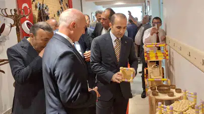 İskilip'te marifetli eller görücüye çıktı: Bir yılın emeği sanat şölenine dönüştü
