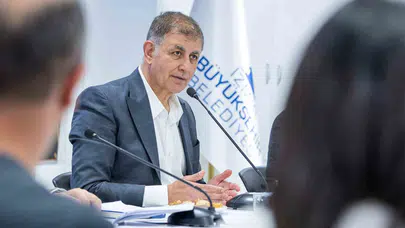 Milyonlarca ağaç var ama kazanç düşük: Başkan Tugay’dan zeytincilikte "yeni dönem" çağrısı