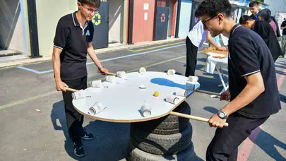 Esenyurt’ta atıklar sanata dönüştü: Gençlerden çevre için dev seferberlik