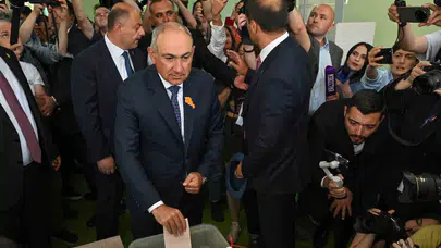 Ermenistan kaderini belirliyor: Paşinyan’ın geleceği sandıktan çıkacak sonuca bağlı