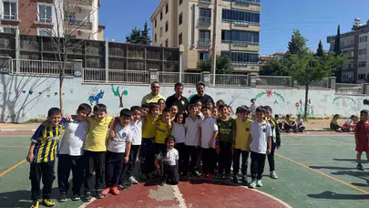 Gaziantep’te saha mesaisi: Emniyet Müdürü Özcan öğrencilerin maçına dahil oldu