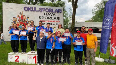 Baklan’ın gurur tablosu: Düzce’den çifte madalya ile döndüler