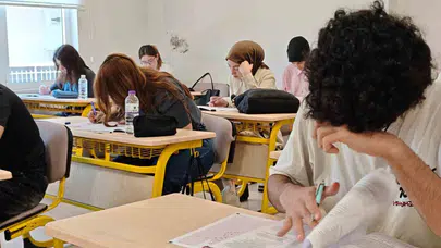 Üniversite hayali kuran gençlere Kepez'den tam destek: Sınav stresi yerini başarıya bırakıyor
