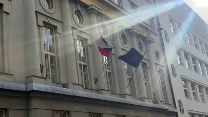 Slovenya’da radikal değişim: Yeni hükümetin ilk icraatı Filistin bayrağını indirmek oldu