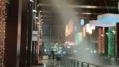 Bursa’da alışveriş keyfi kabusa döndü: Fıskiyeler bir anda boşaldı, mağazalar sular altında kaldı