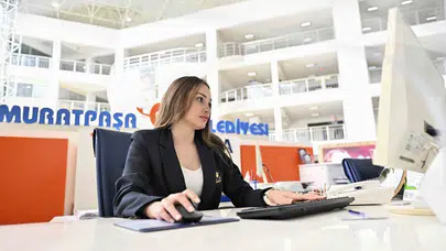 Muratpaşa’da çözümün adresi: Turunç Masa bir ayda on binlerce vatandaşa ulaştı