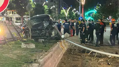Batman valilik kavşağında korkutan kaza: 3 kişi hastanelik oldu