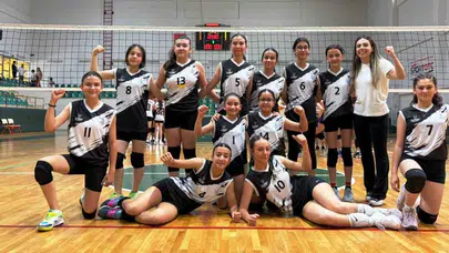 Parkede fırtına gibi estiler: Körfez Gençlerbirliği rakiplerine set vermeden zirveye kuruldu