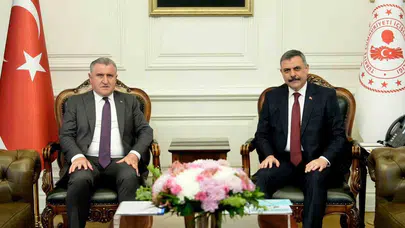 Bakanlıklarda kritik zirve: Gençlik politikalarında yeni dönem sinyali