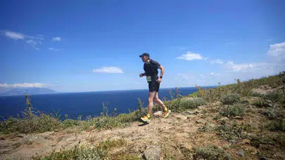 Gökçeada rotasını koşuculara açıyor: 800 sporcu zirveden sahile nefes kesecek
