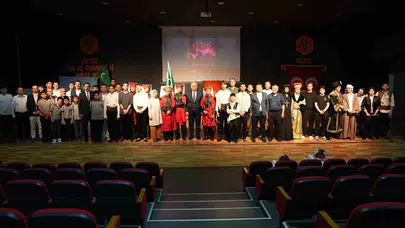 Düzce’de 573 yıllık gurur: Gençler fethin ruhunu sahnede yeniden canlandırdı