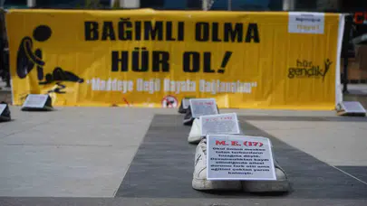 Şırnak’ta yürek burkan sergi: Boş kalan ayakkabılar gençliğin dramını haykırıyor