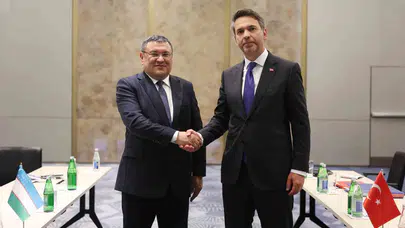 Bakan Bayraktar'dan Bakü'de kritik enerji mesajı: "Yeni normalin anahtarı siyasi irade"