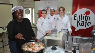 Amasya'da lezzet köprüsü: Afrikalı öğrencilerin Türk mutfağı sınavı