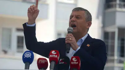 Özgür Özel'den Çorum'da tarihi çıkış: "Saray rejimiyle milletin arasına girilmesine izin vermeyeceğiz"