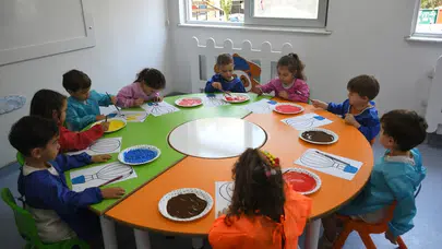 Kuşadası’nda okul zili sustu ama çocukların neşesi dinmedi: Yaz boyu kesintisiz eğitim