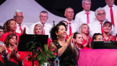 Aliağa’da 57 yıllık sanat yolculuğu sahneye taşındı: Emel Taşçıoğlu ile unutulmaz bir akşam
