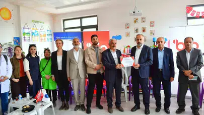 Amfiler boşaldı, bilim köye taşındı: Van YYÜ akademisyenleri sahada seferberlik başlattı