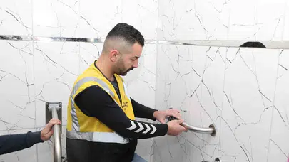 Samsun’da engelleri ev içinde aşıyorlar: 91 haneye güvenli yaşam dokunuşu