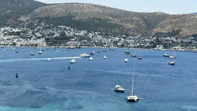 Bodrum’da deniz trafiği kilitlendi: Milyonluk yatlar turizmcileri isyan ettirdi