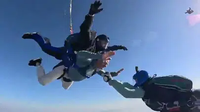 Gökyüzünde adrenalin dolu anlar: THK yöneticisinden 12 bin fitlik cesur atlayış