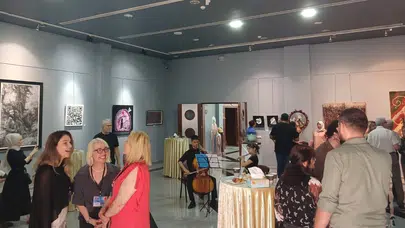 Mersin’de sanat rüzgarı: Geçmiş ve gelecek aynı tuvalde buluştu