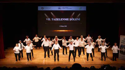 Yaşın sadece bir sayı olduğunu kanıtladılar: Tazelenme Üniversitesi'nde kuşaklar buluştu