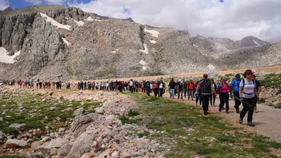 Sultan Keykubat’ın izinde 180 kişilik tarih yolculuğu: Kadim kervan yolu yeniden canlandı