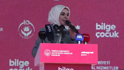 Minik kalemlerden aile vurgusu: Bakan Göktaş genç yazarları ödüllendirdi