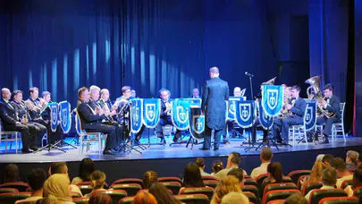 Manisa’da sanat rüzgarı: Bando konserinden edebiyat söyleşisine dolu dolu bir gün