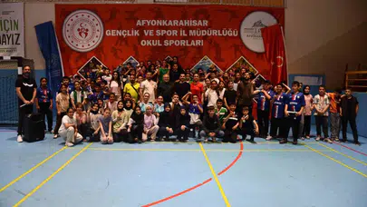 Afyon’da bileklerin gücü madalyalarla taçlandı: Şampiyonlar kürsüde buluştu