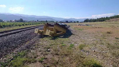 İslahiye’de korkutan anlar: Kontrolden çıkan vagonlar raydan çıktı