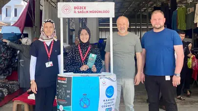 Pazar alışverişine çıkanlar şaşkın: Sağlık ekipleri bu kez tezgâhların arasına girdi