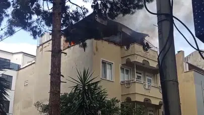 Bursa'da korku dolu anlar: Alevler çatıyı sardı, mahalleli sokağa döküldü