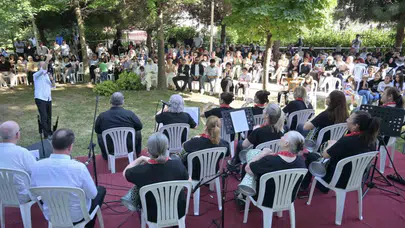 Esenyurt’ta sanat rüzgarı: 1640 kursiyer hünerlerini sahnede sergiledi