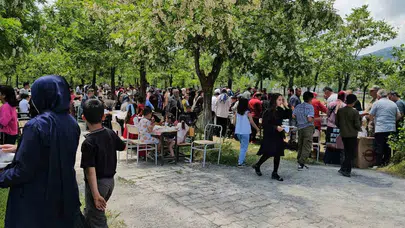 Hasköy’de minik yüreklerden büyük dayanışma: Gazze için el ele verdiler