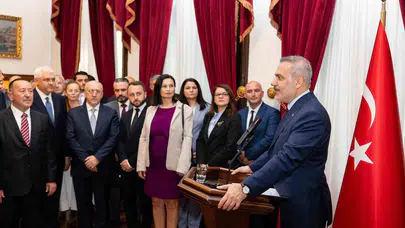 Sofya’da kritik diplomasi trafiği: Bakan Fidan soydaşlarla buluştu