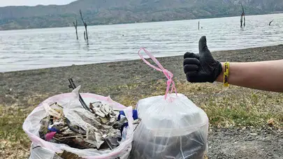 Hazar Gölü kıyısında örnek hareket: Gökyüzünün uzmanı bu kez doğa için sahaya indi