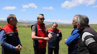Kars’ın bereketli meralarında kritik zirve: Bakanlık heyeti rotayı üreticiye çevirdi