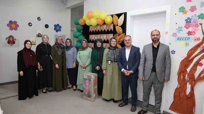 Hacılar’da manevi iklim: Kursiyerlerin el emeği göz nuru eserleri Başkan Özdoğan’ı mest etti