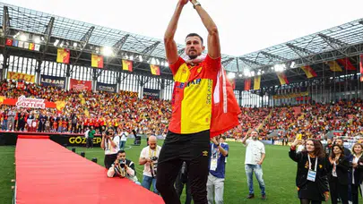 Göztepe'de eldivenler el değiştiriyor: Lis gidiyor, İranlı genç yetenek radarda