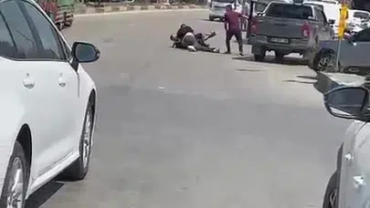 Adana trafiğinde dehşet anları: Kamyonetteki tartışma pompalı tüfekle kavgaya dönüştü